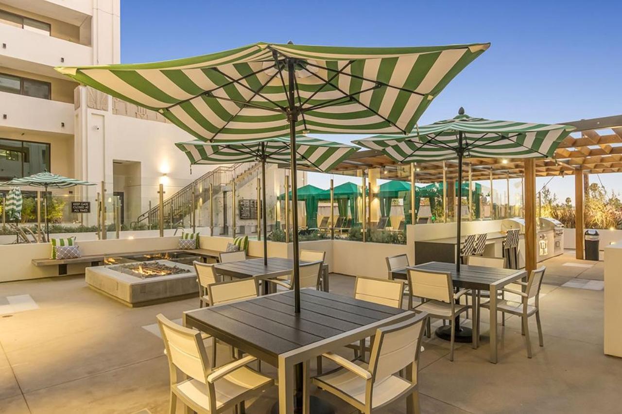 One Lux Stay At The Mansfield Miracle Mile Los Angeles Exterior photo