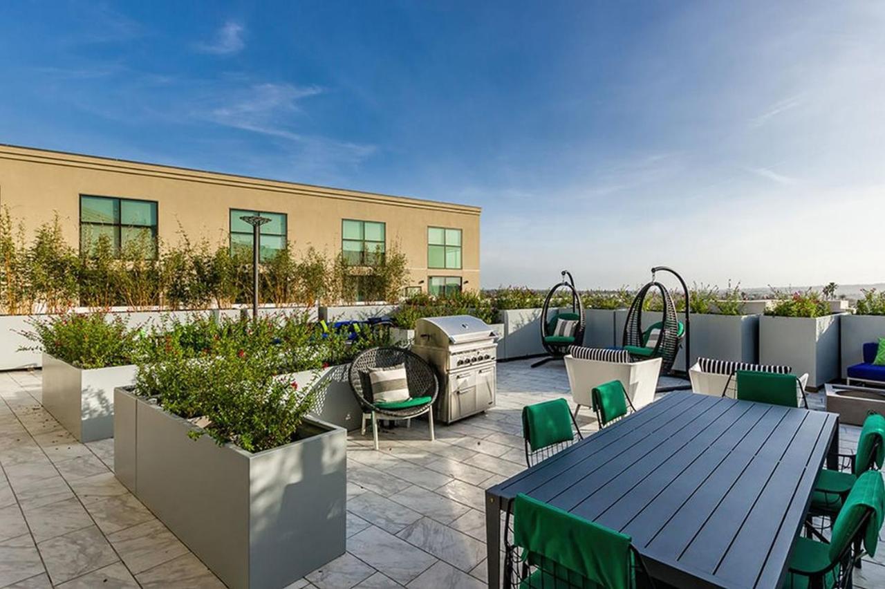 One Lux Stay At The Mansfield Miracle Mile Los Angeles Exterior photo