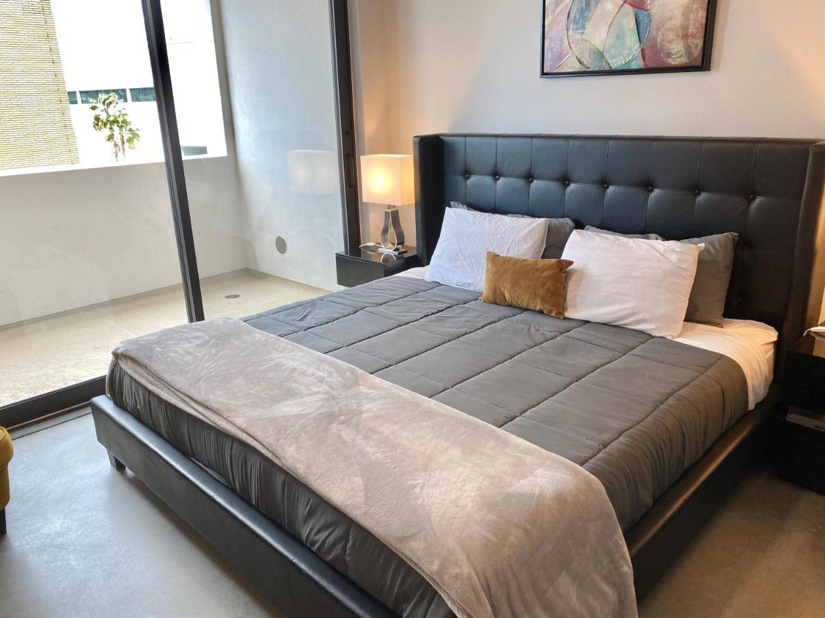 One Lux Stay At The Mansfield Miracle Mile Los Angeles Exterior photo